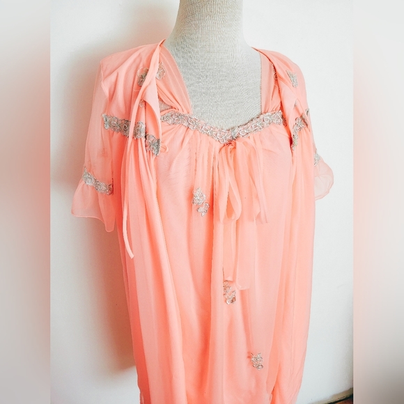 Vintage Canadian Maid Night gown + Duster - Picture 5 of 8